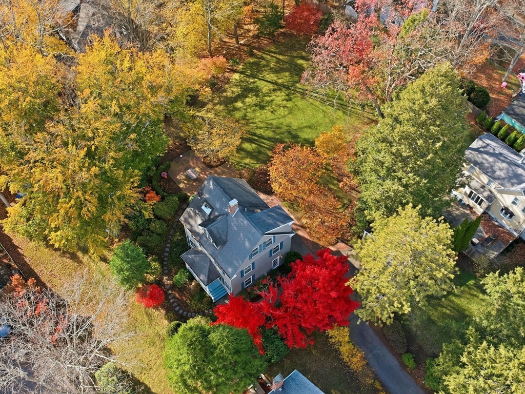 32 Donizetti St