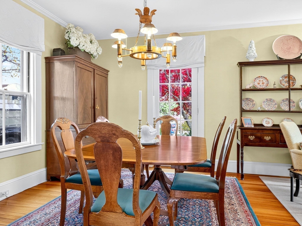 32 Donizetti St