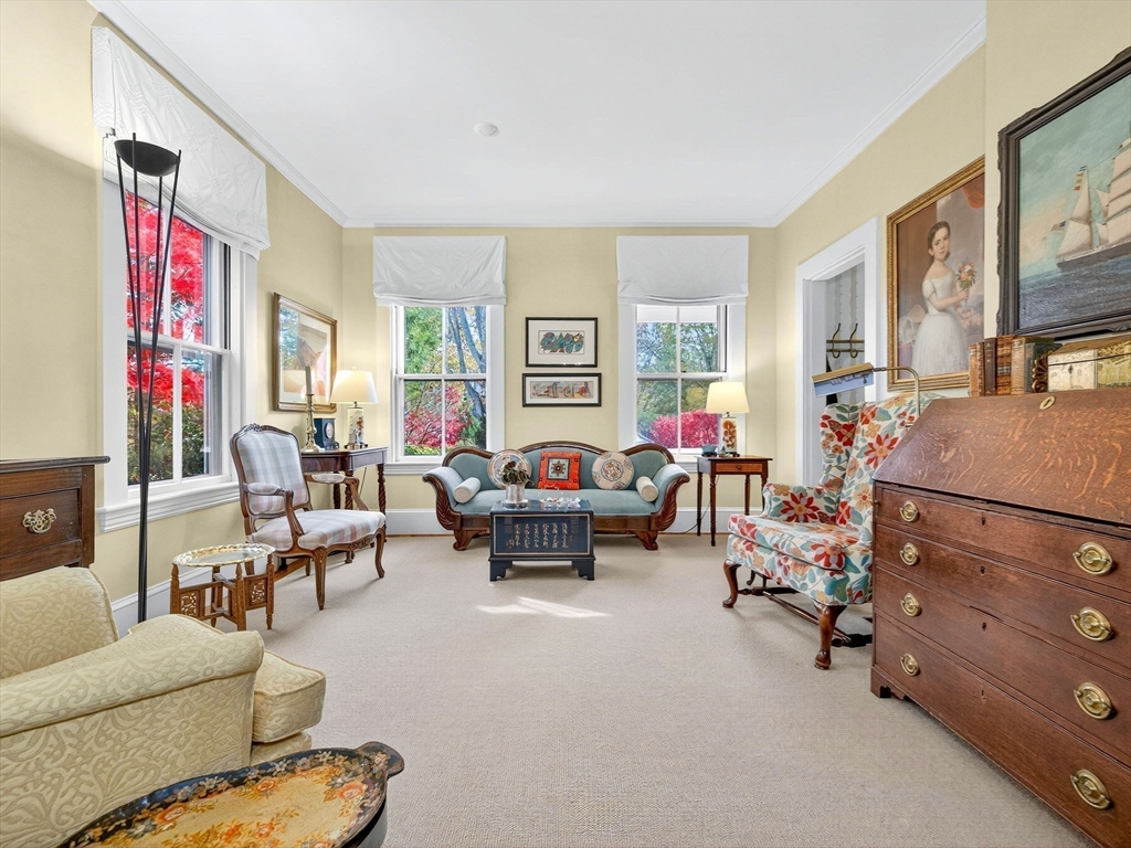 32 Donizetti St