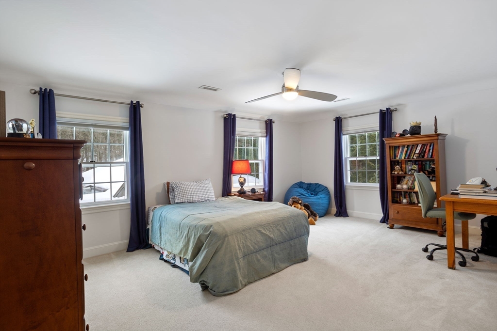 6 Meadowbrook Rd