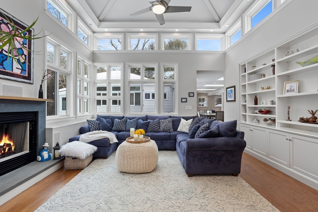6 Meadowbrook Rd