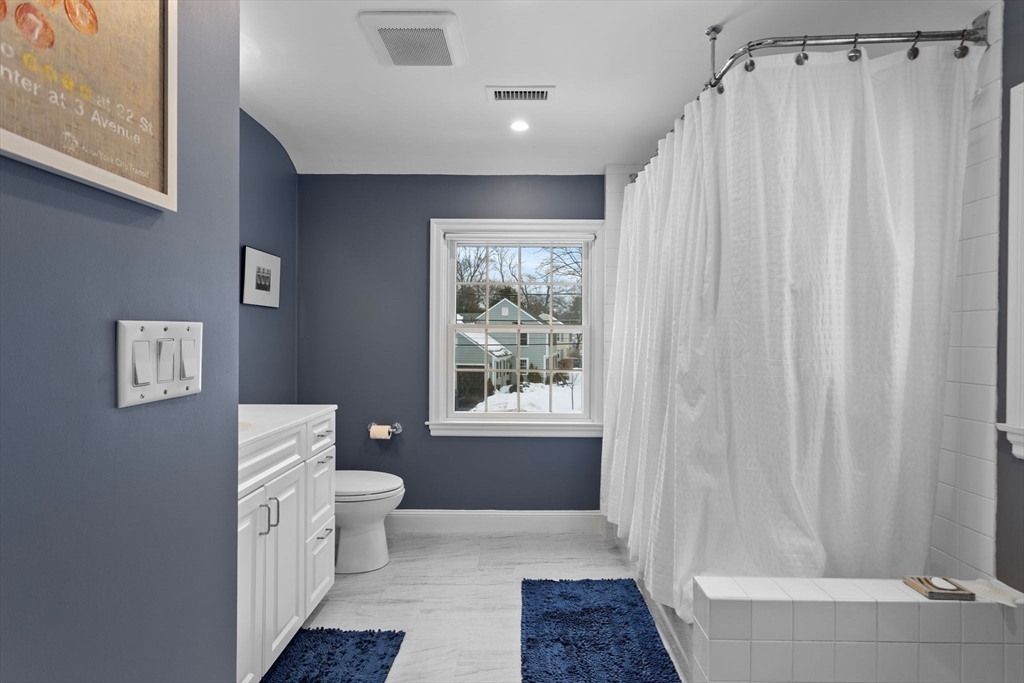 6 Meadowbrook Rd