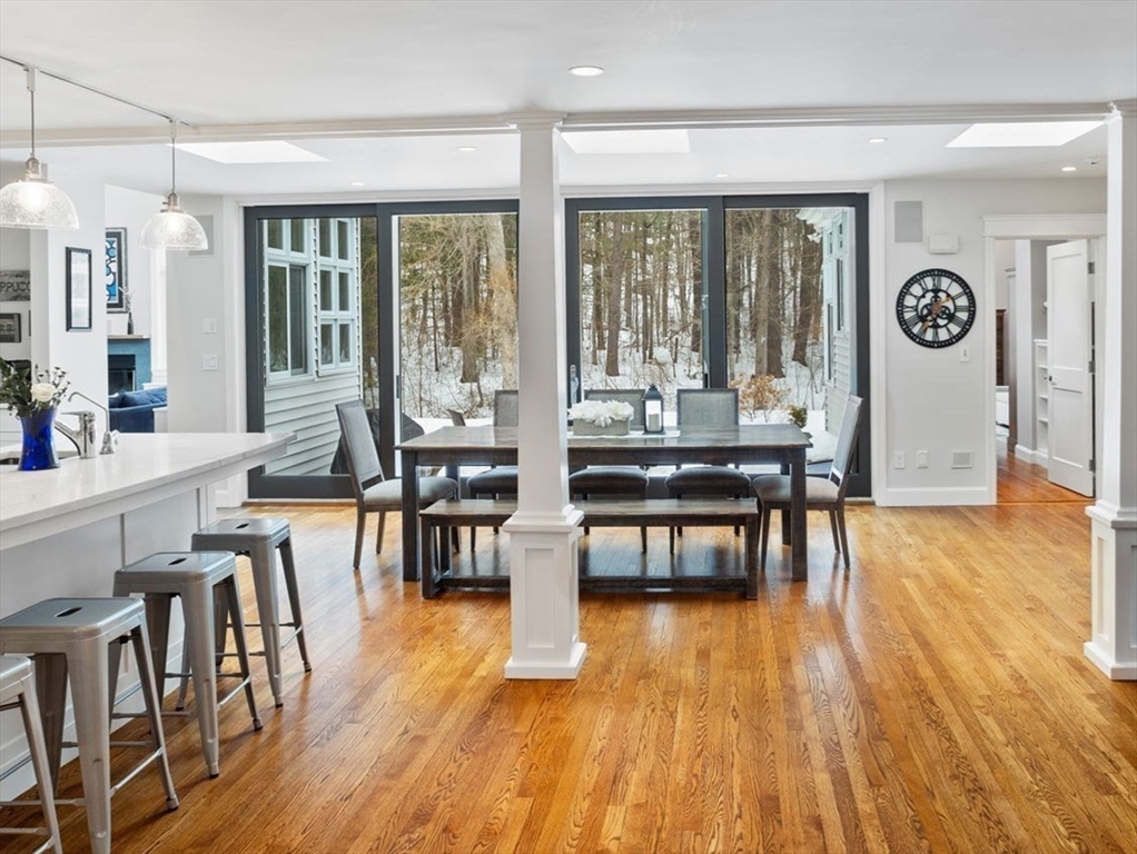 6 Meadowbrook Rd