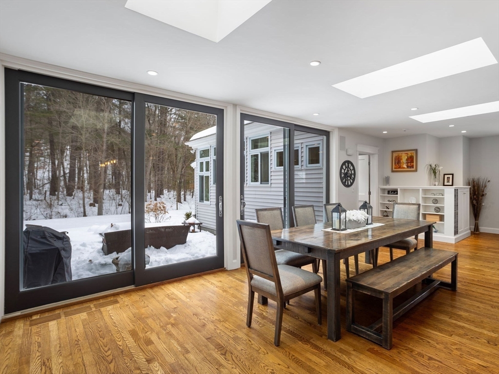 6 Meadowbrook Rd