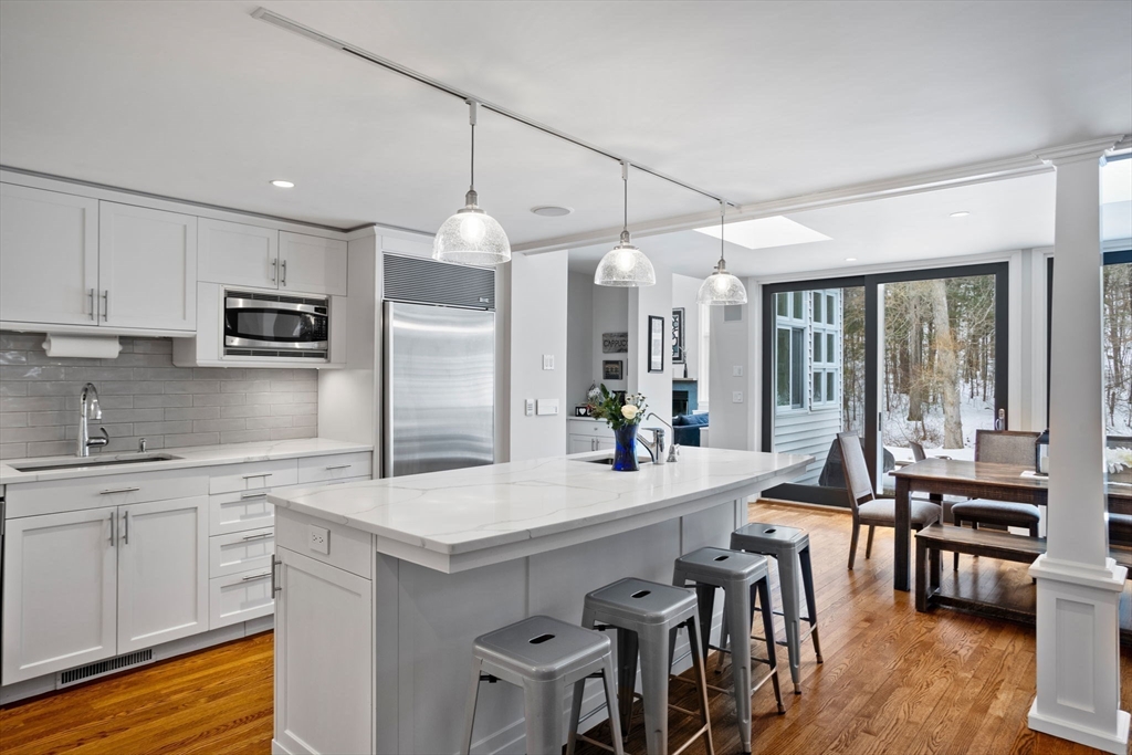 6 Meadowbrook Rd
