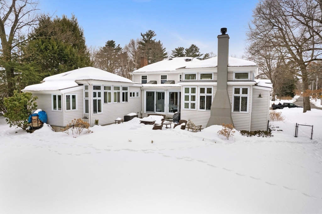 6 Meadowbrook Rd