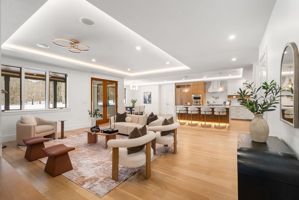 14 Fiske Pond Rd