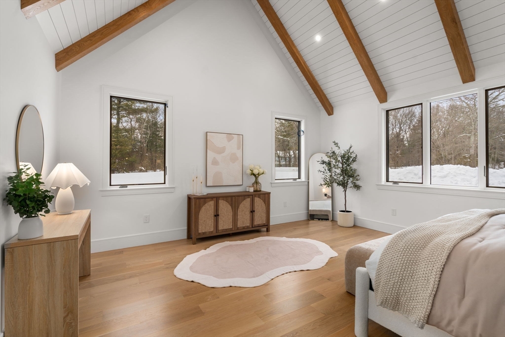 14 Fiske Pond Rd