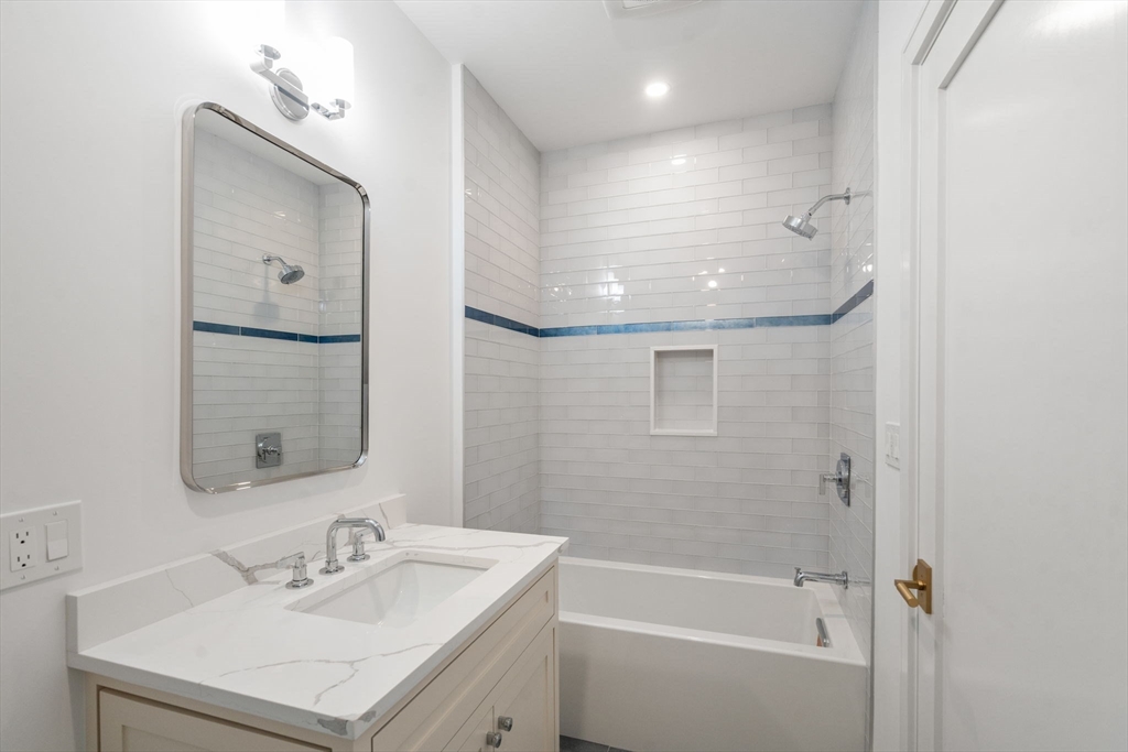 14 Fiske Pond Rd