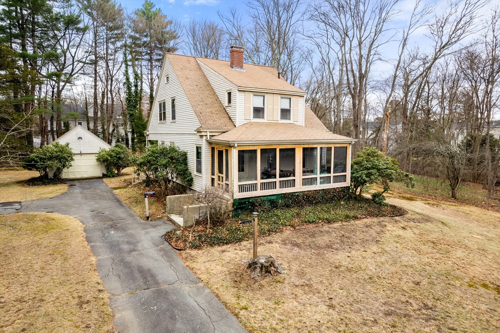 53 Elmwood Rd