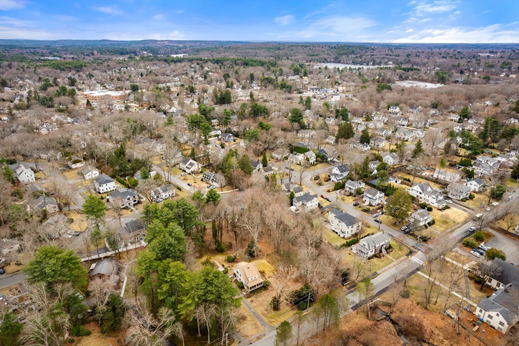 53 Elmwood Rd