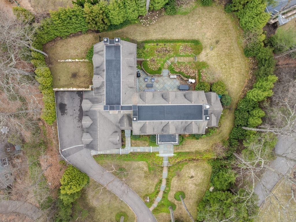 8 Glen Brook Road
