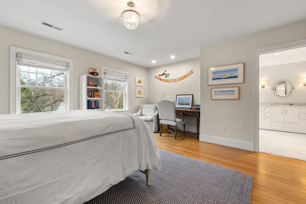 8 Glen Brook Road