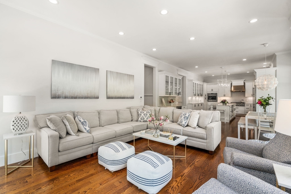 33 Hickory Rd