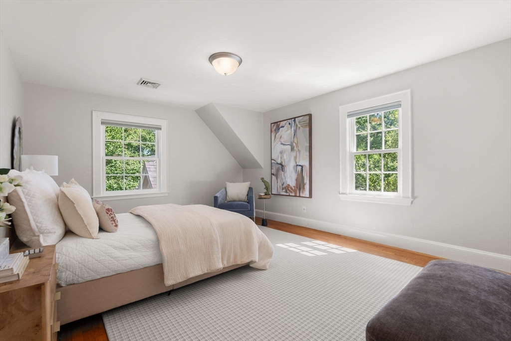 1 Kenilworth Circle