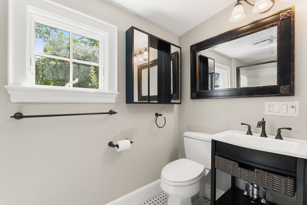 1 Kenilworth Circle