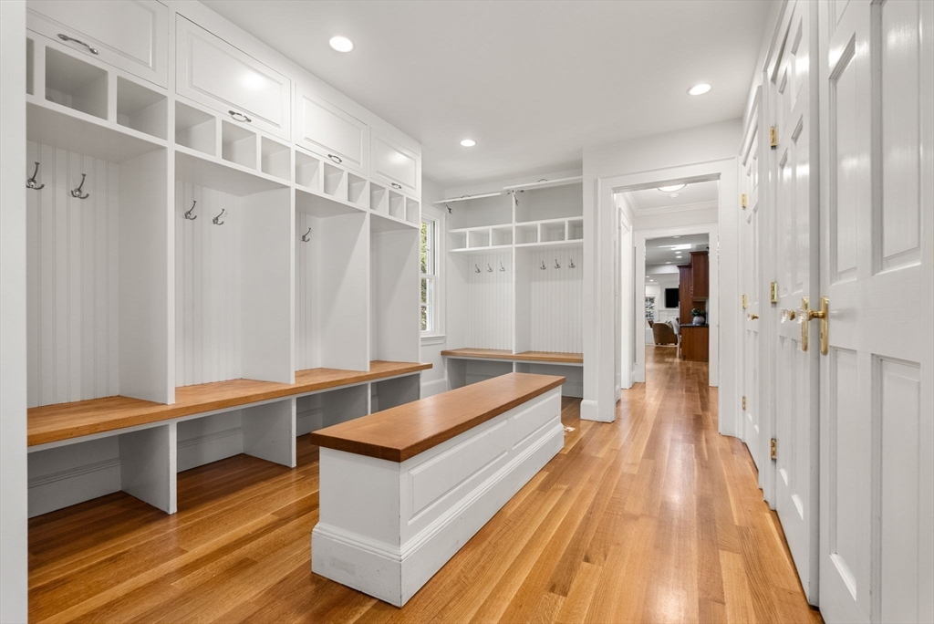1 Kenilworth Circle