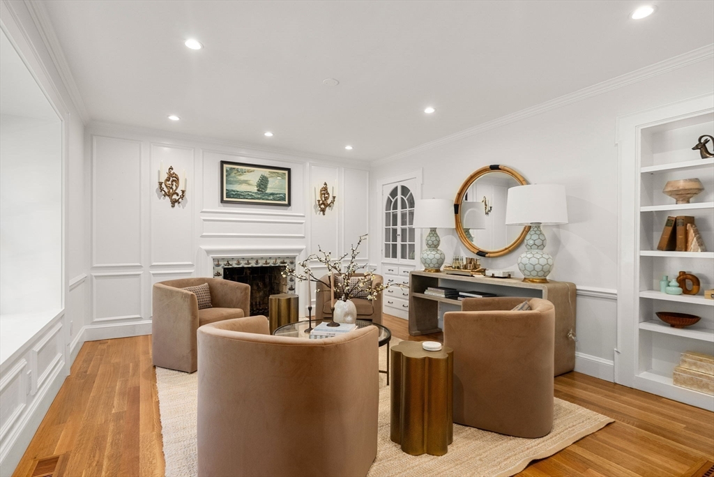 1 Kenilworth Circle
