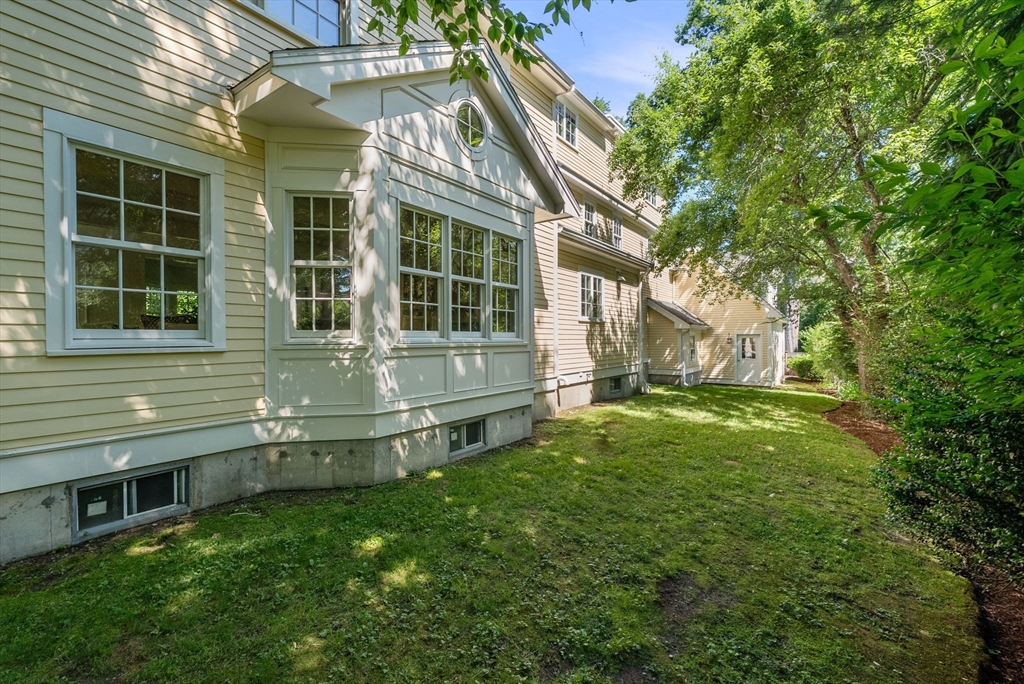 1 Kenilworth Circle