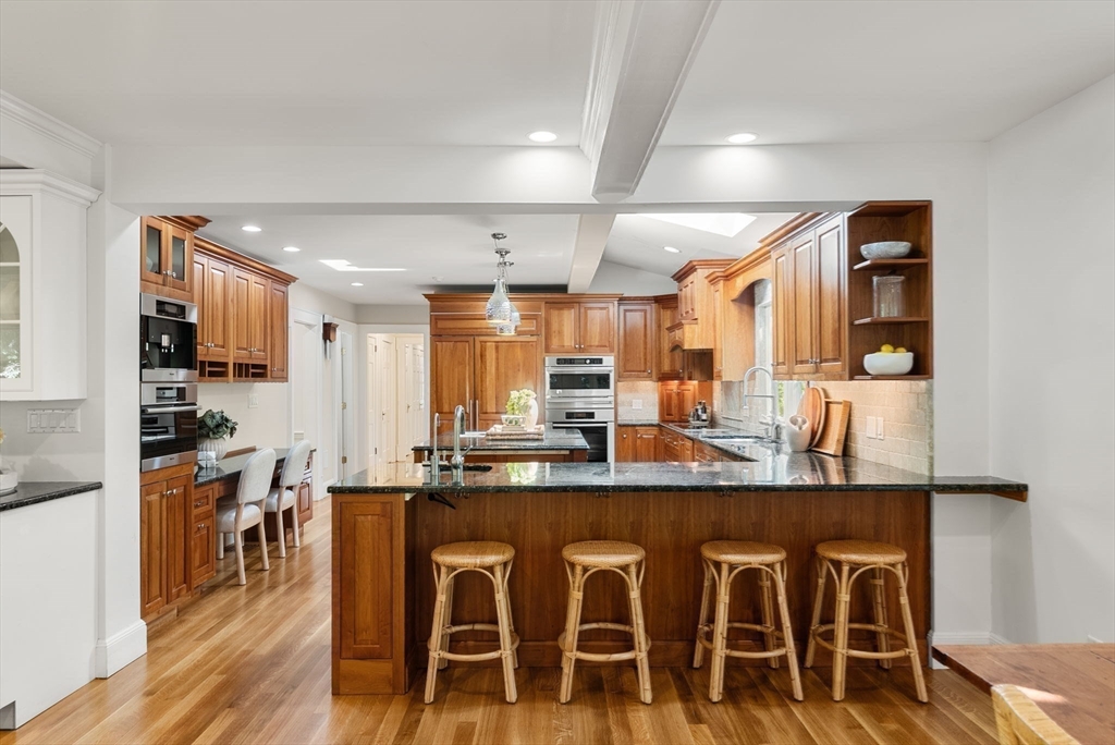 1 Kenilworth Circle