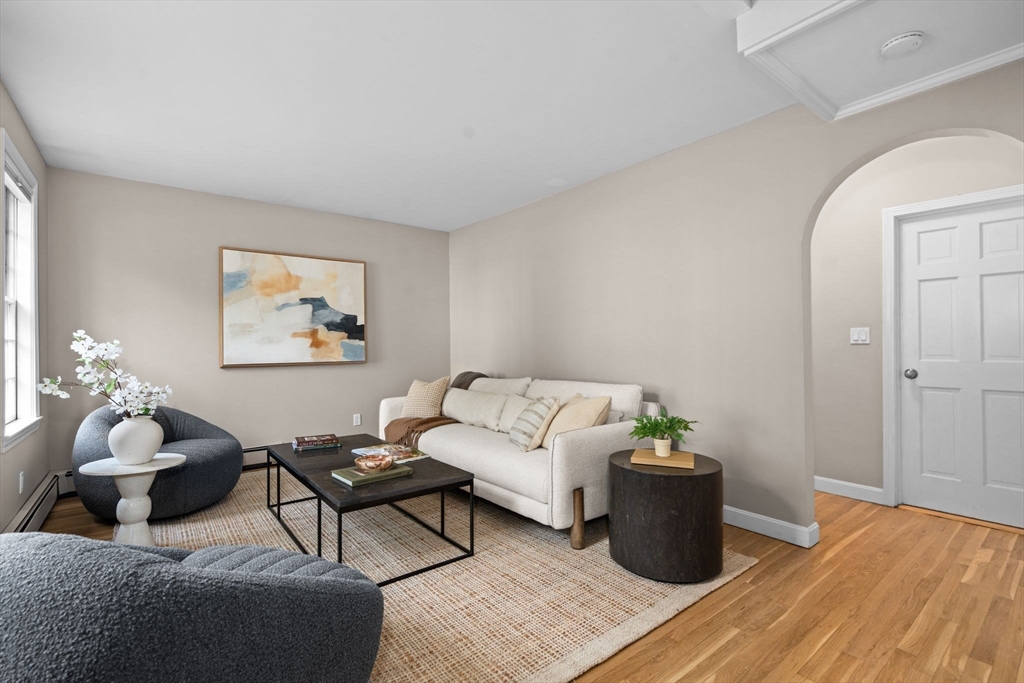 26 Hawthorn Ave