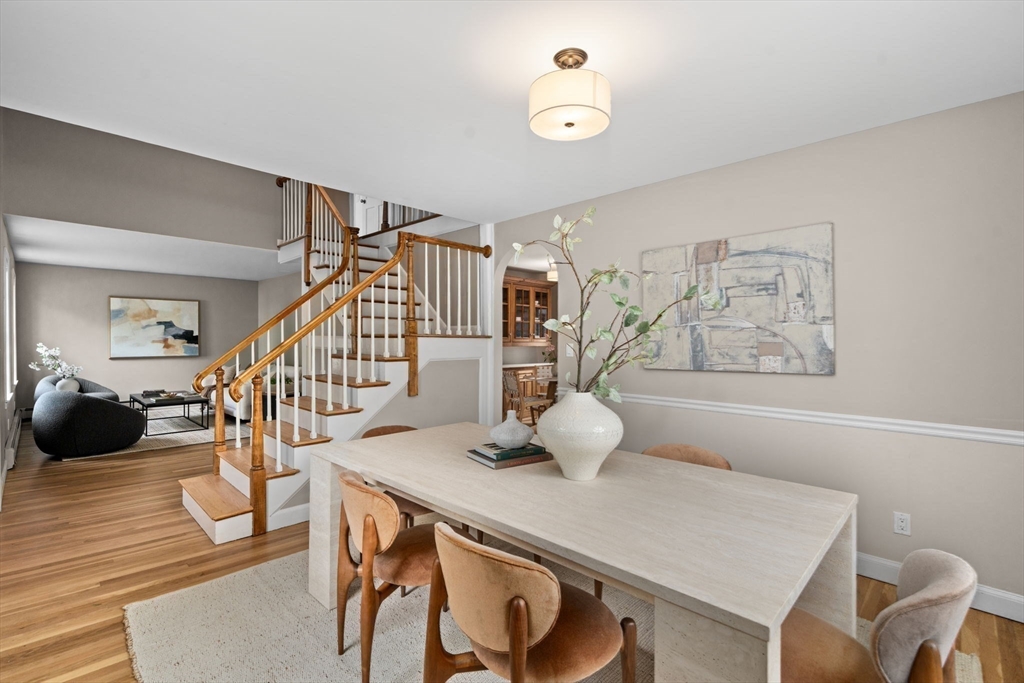 26 Hawthorn Ave