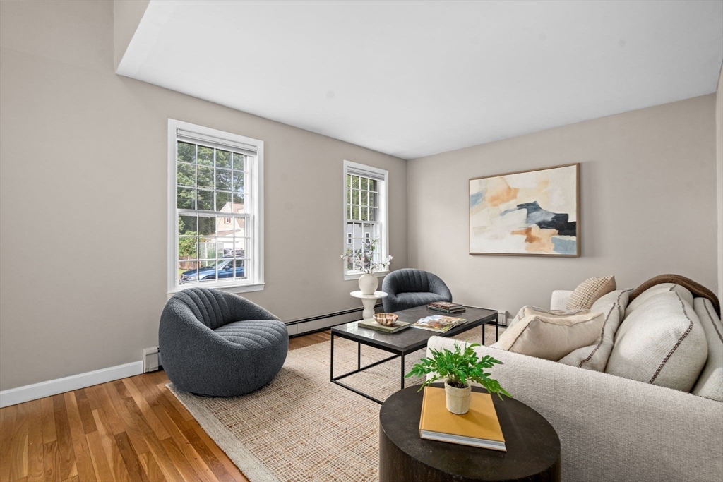 26 Hawthorn Ave