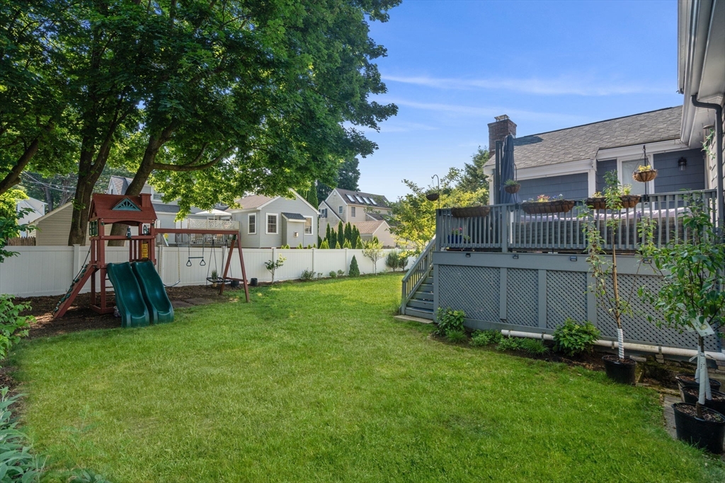26 Hawthorn Ave
