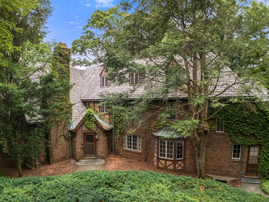 25 Hillside Rd