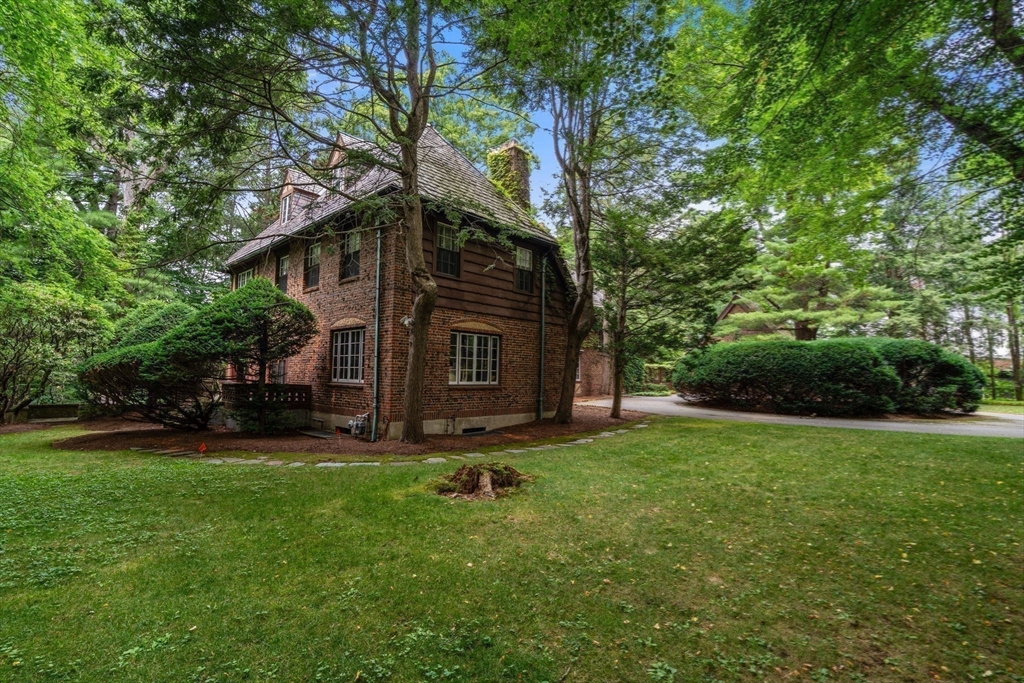 25 Hillside Rd