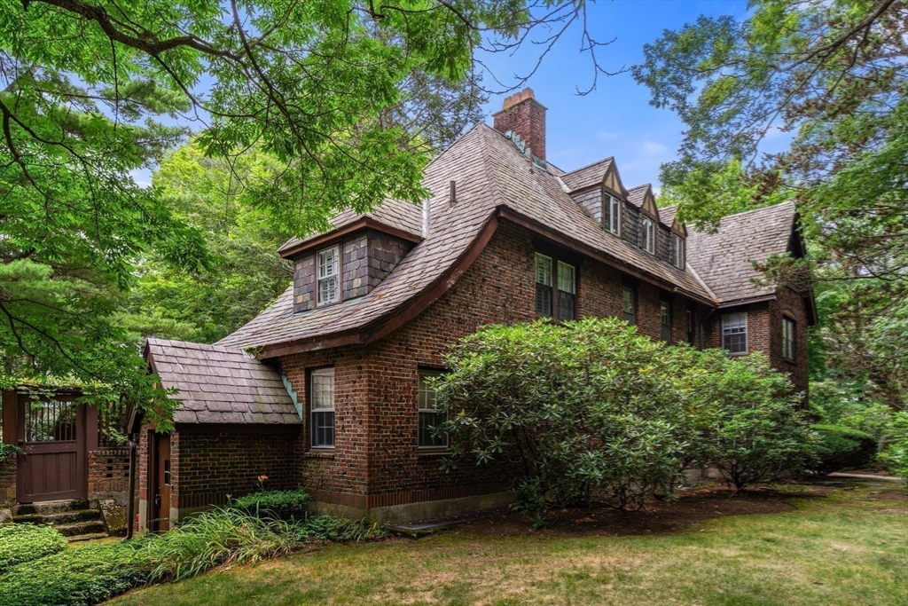 25 Hillside Rd