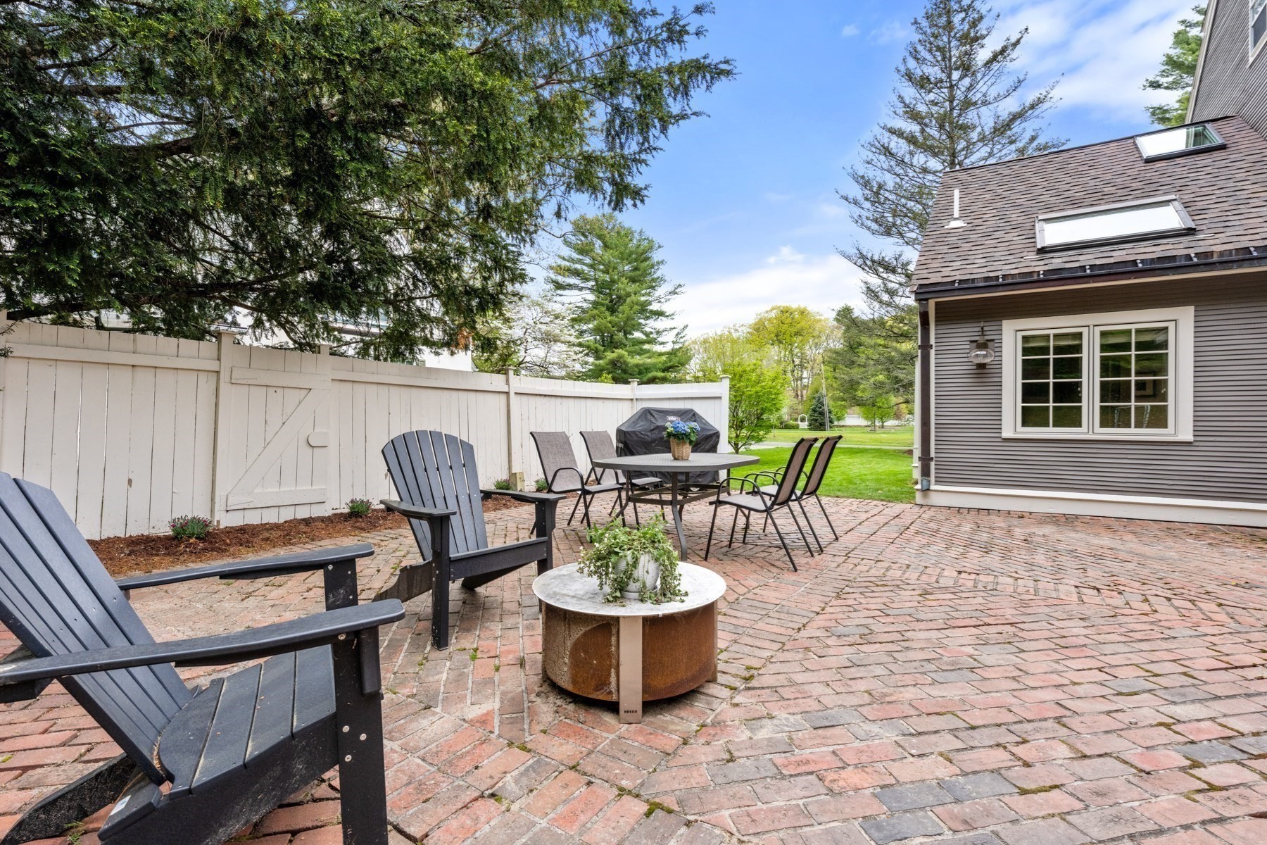 41 Longmeadow Road