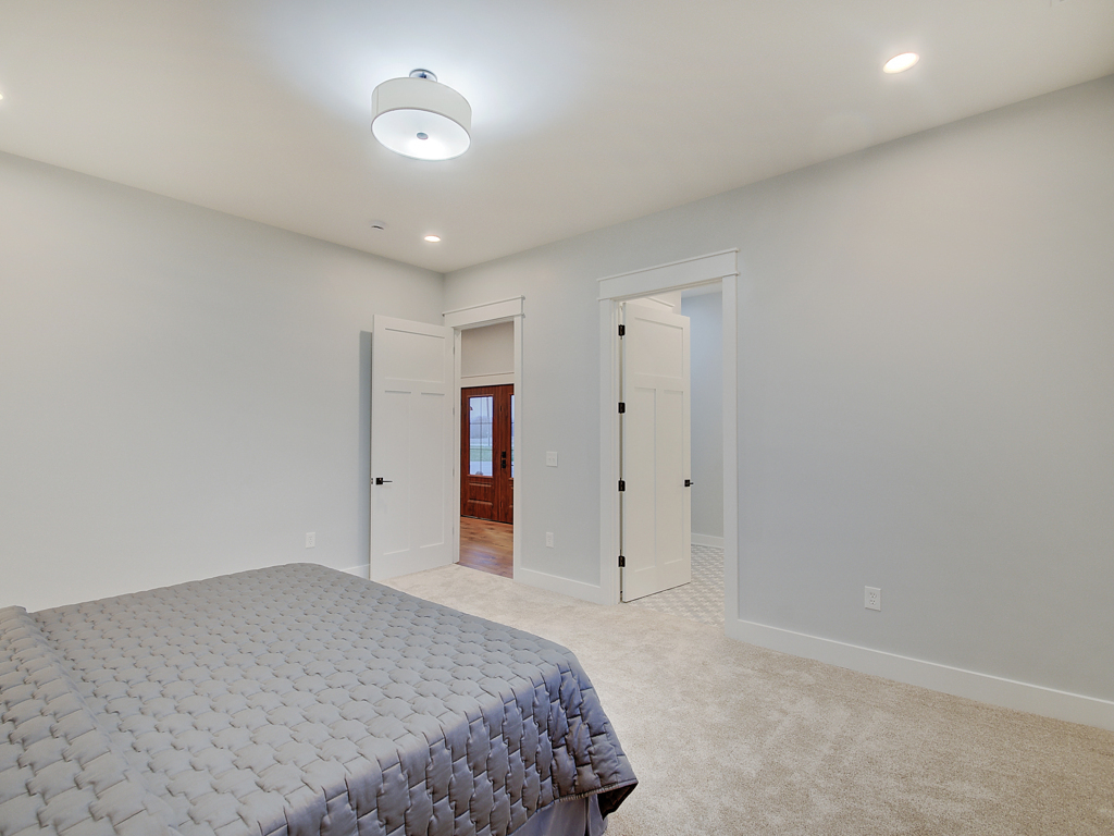 7347 W 350 N