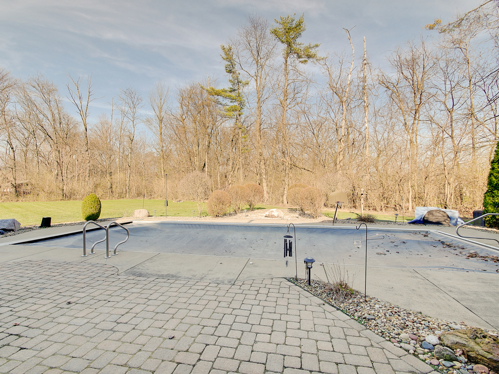 1709 Woodcroft Court