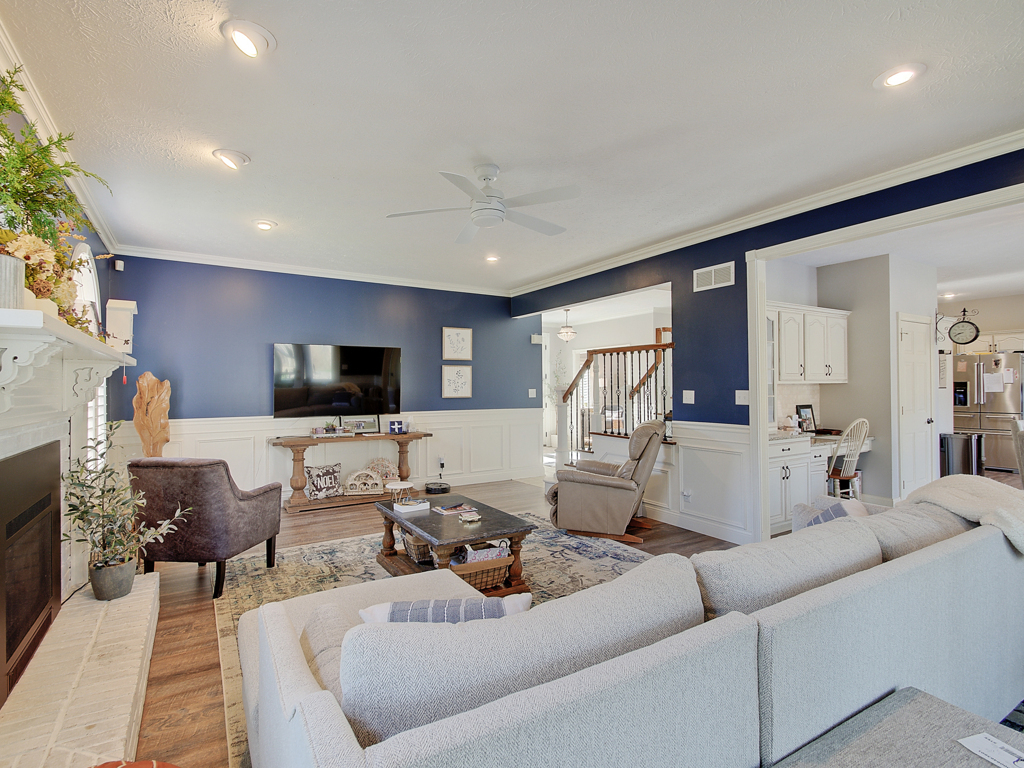 1709 Woodcroft Court