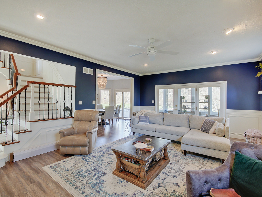 1709 Woodcroft Court