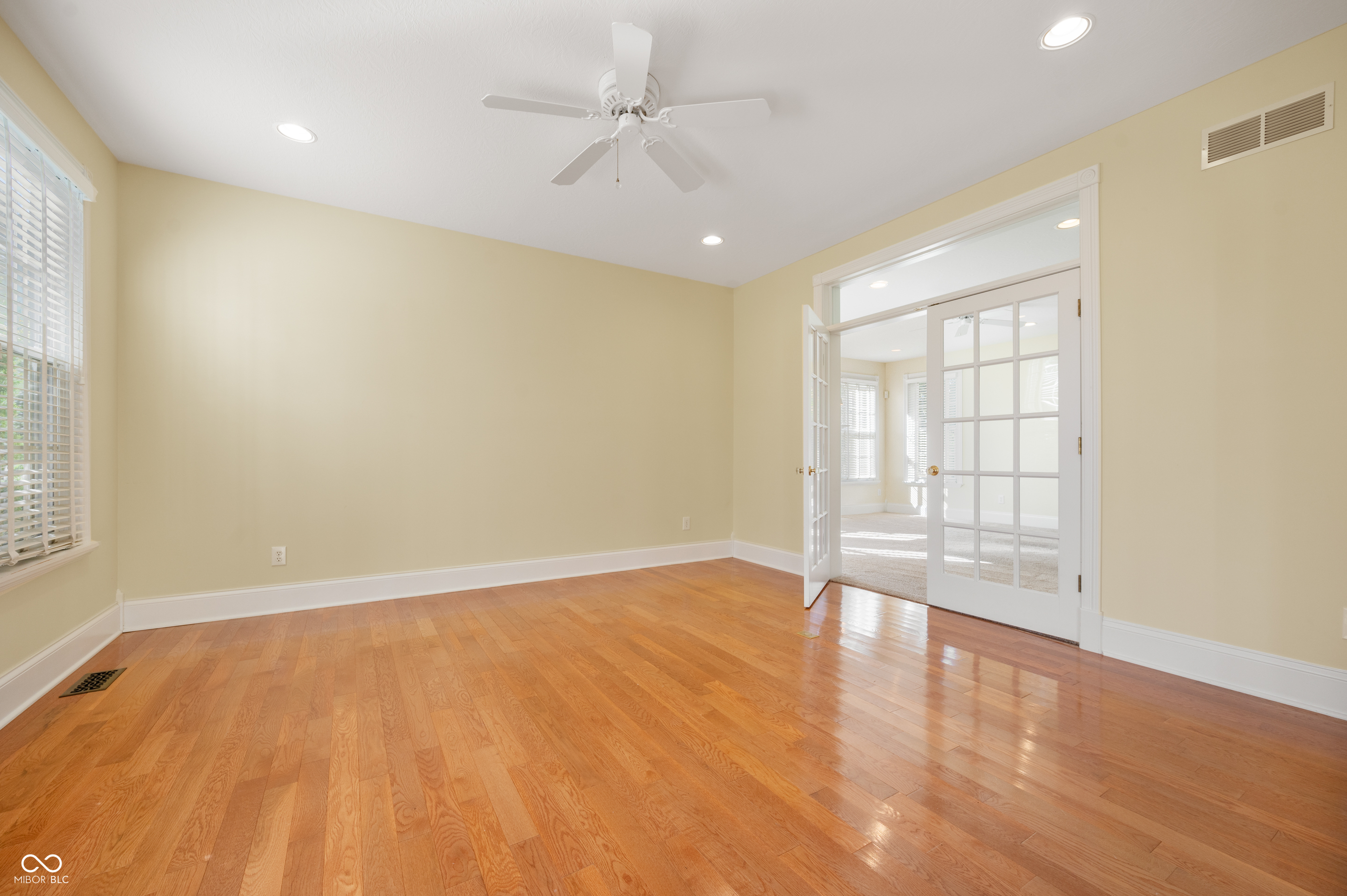4176 N 625 W