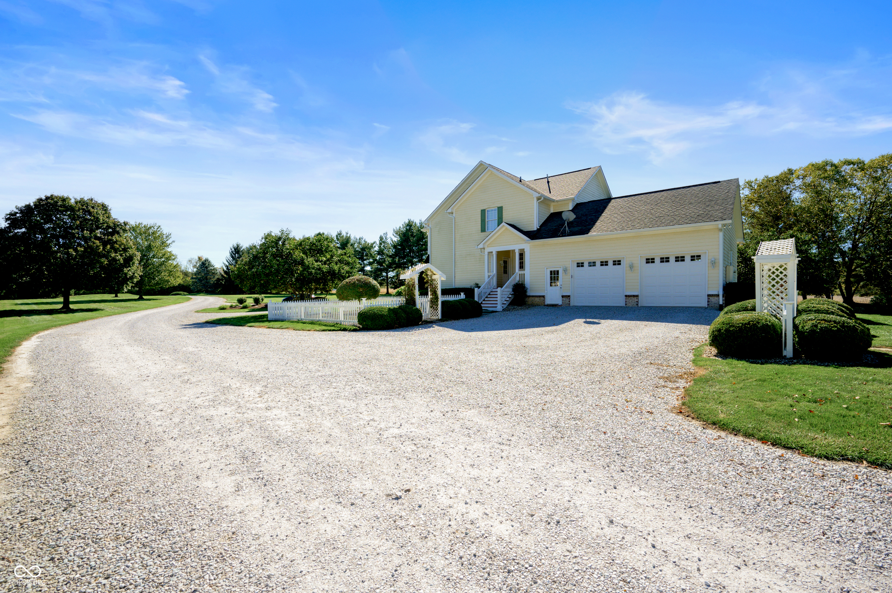 4176 N 625 W