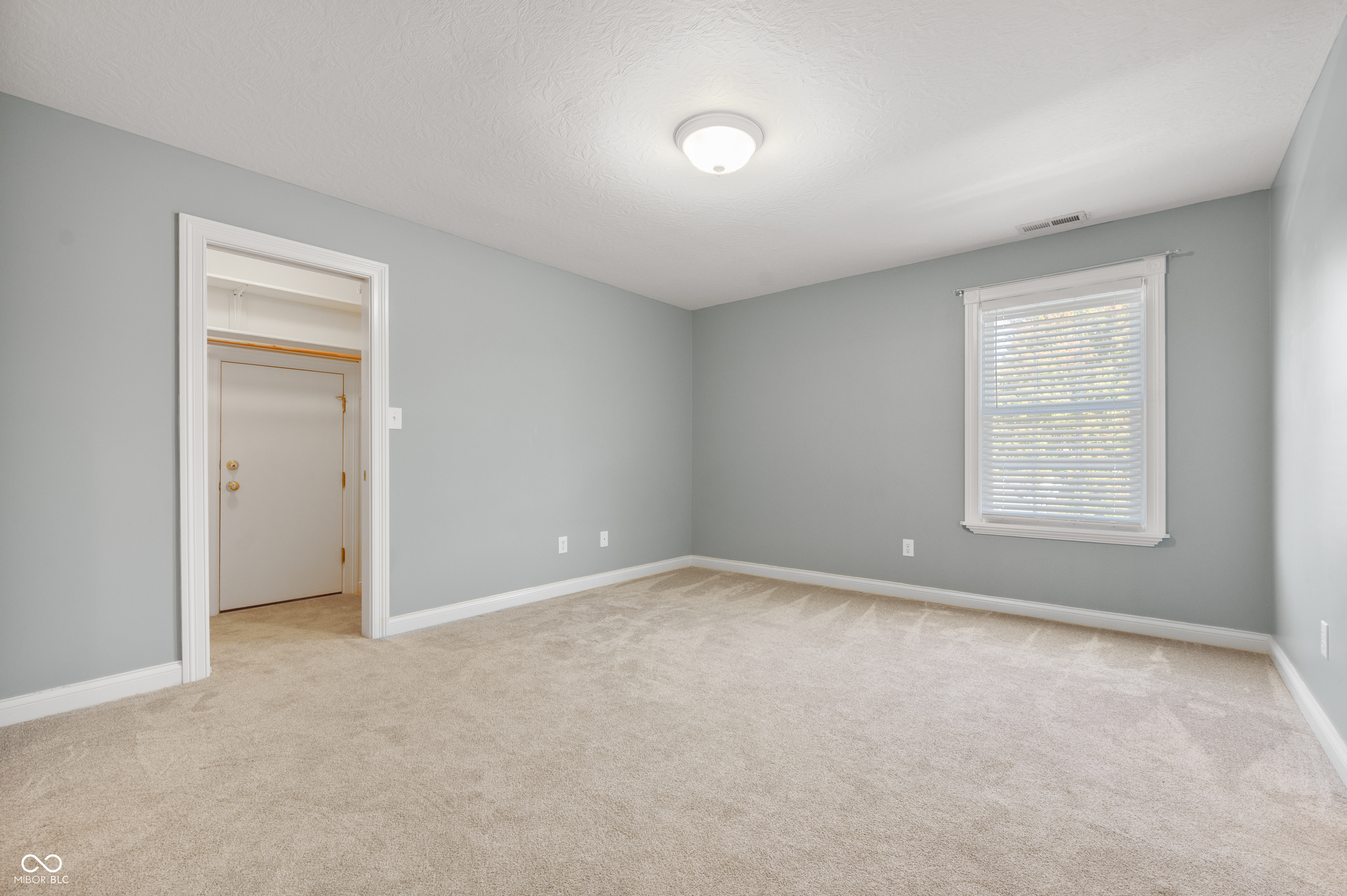 4176 N 625 W