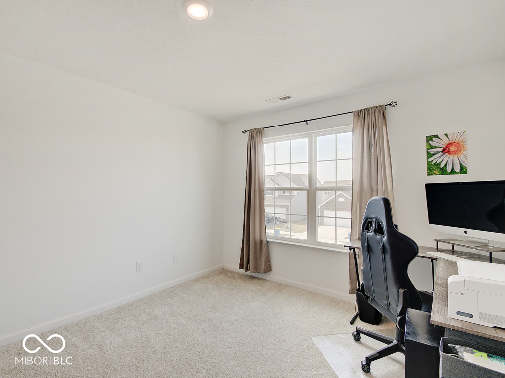 1453 Bigleaf Drive