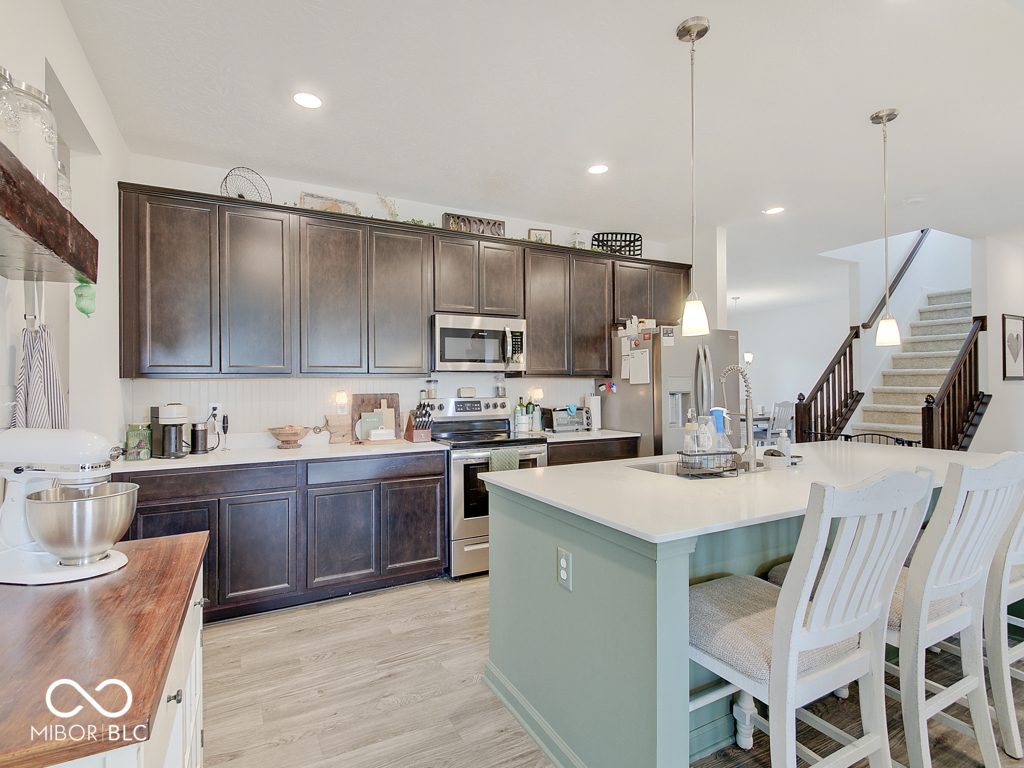 1453 Bigleaf Drive