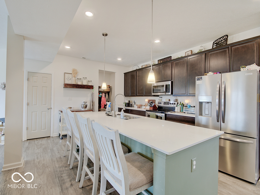 1453 Bigleaf Drive