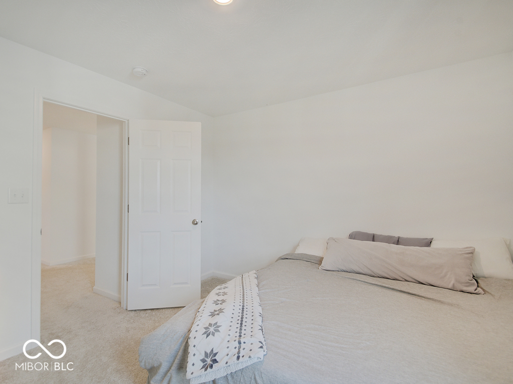 1453 Bigleaf Drive