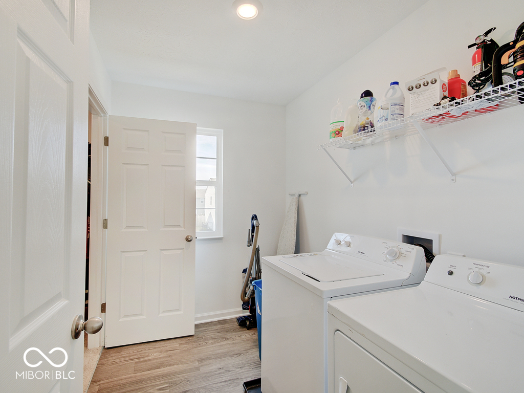 1453 Bigleaf Drive