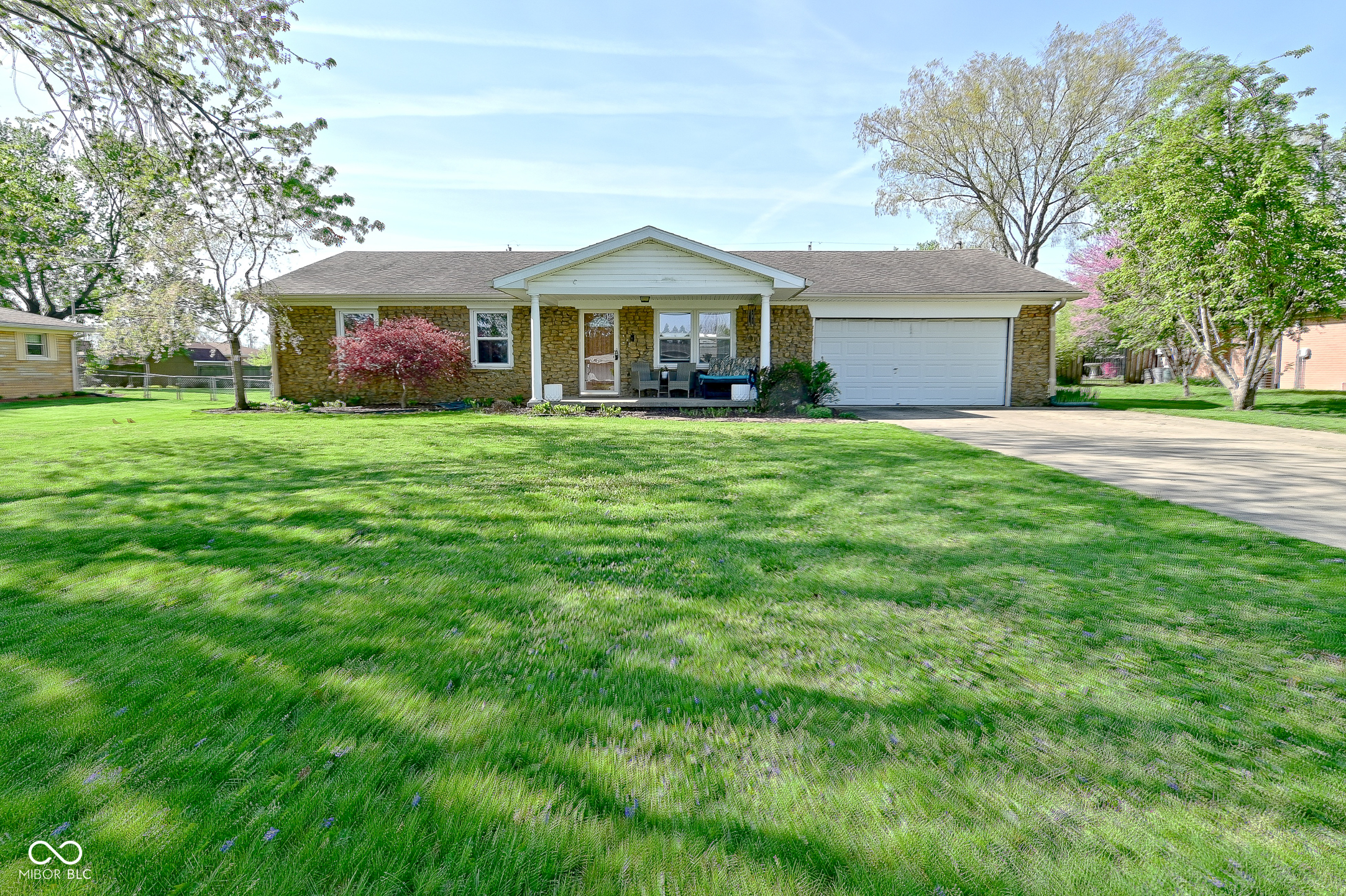 5693 W Walnut Street