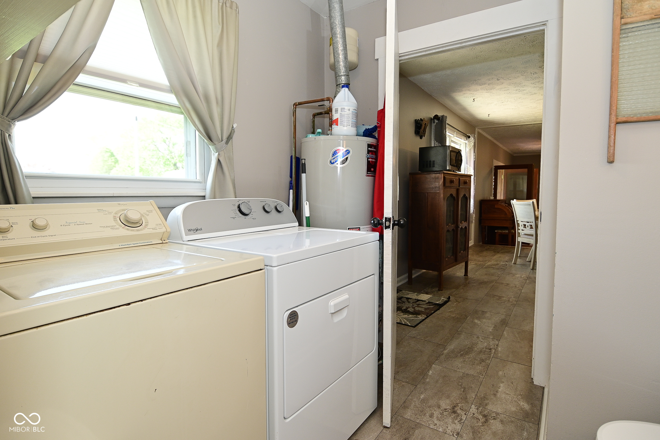 5693 W Walnut Street
