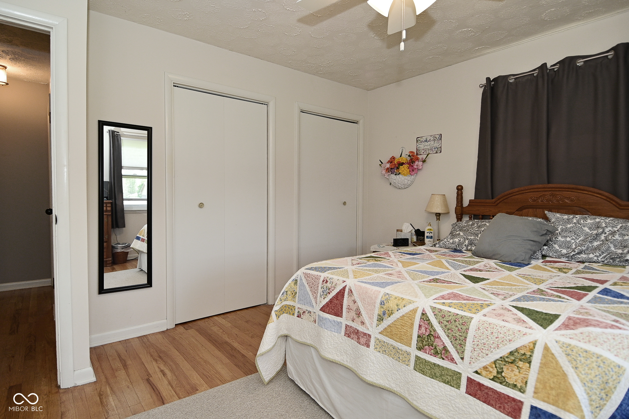 5693 W Walnut Street