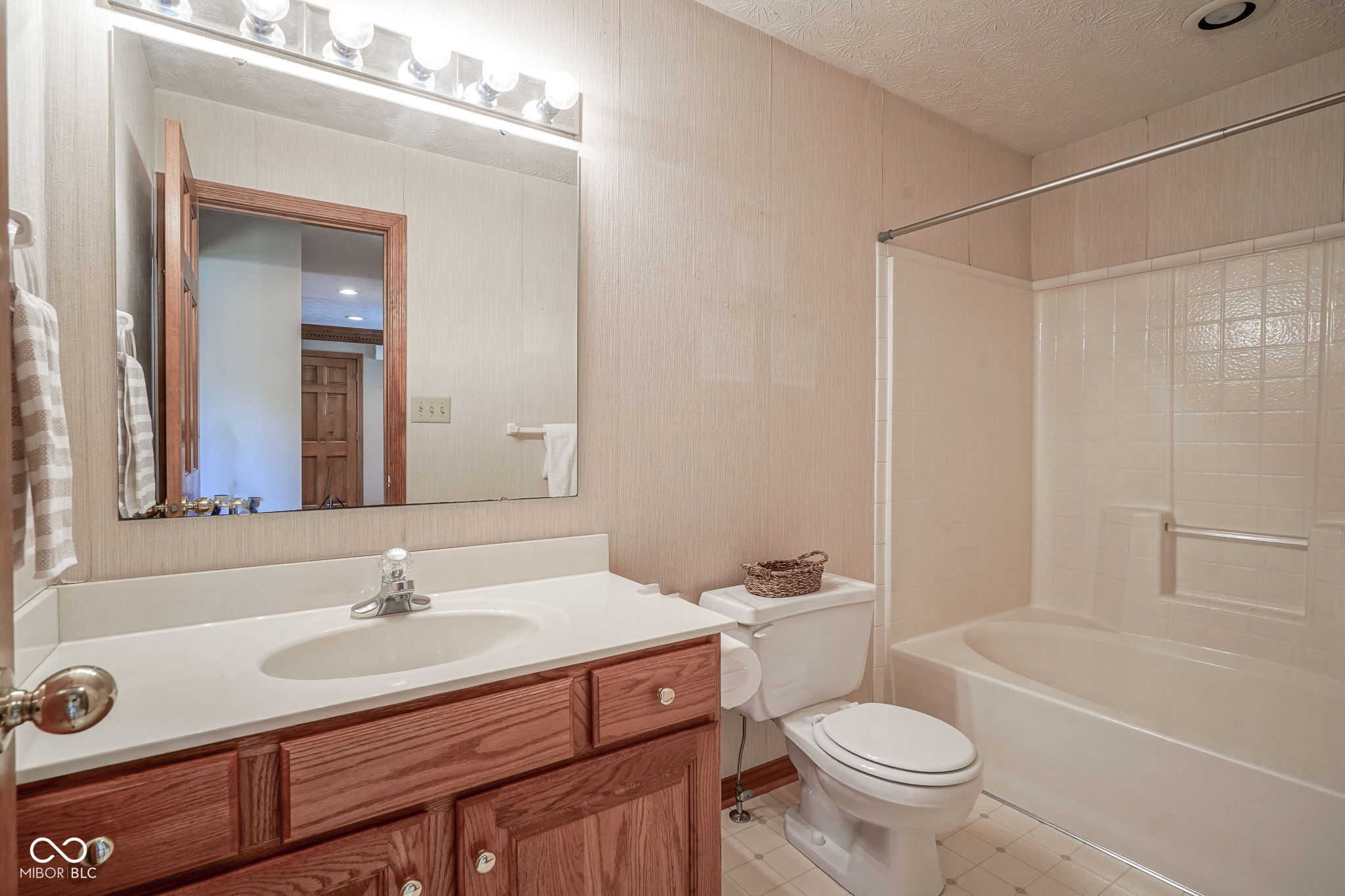 1810 Hunters Trail