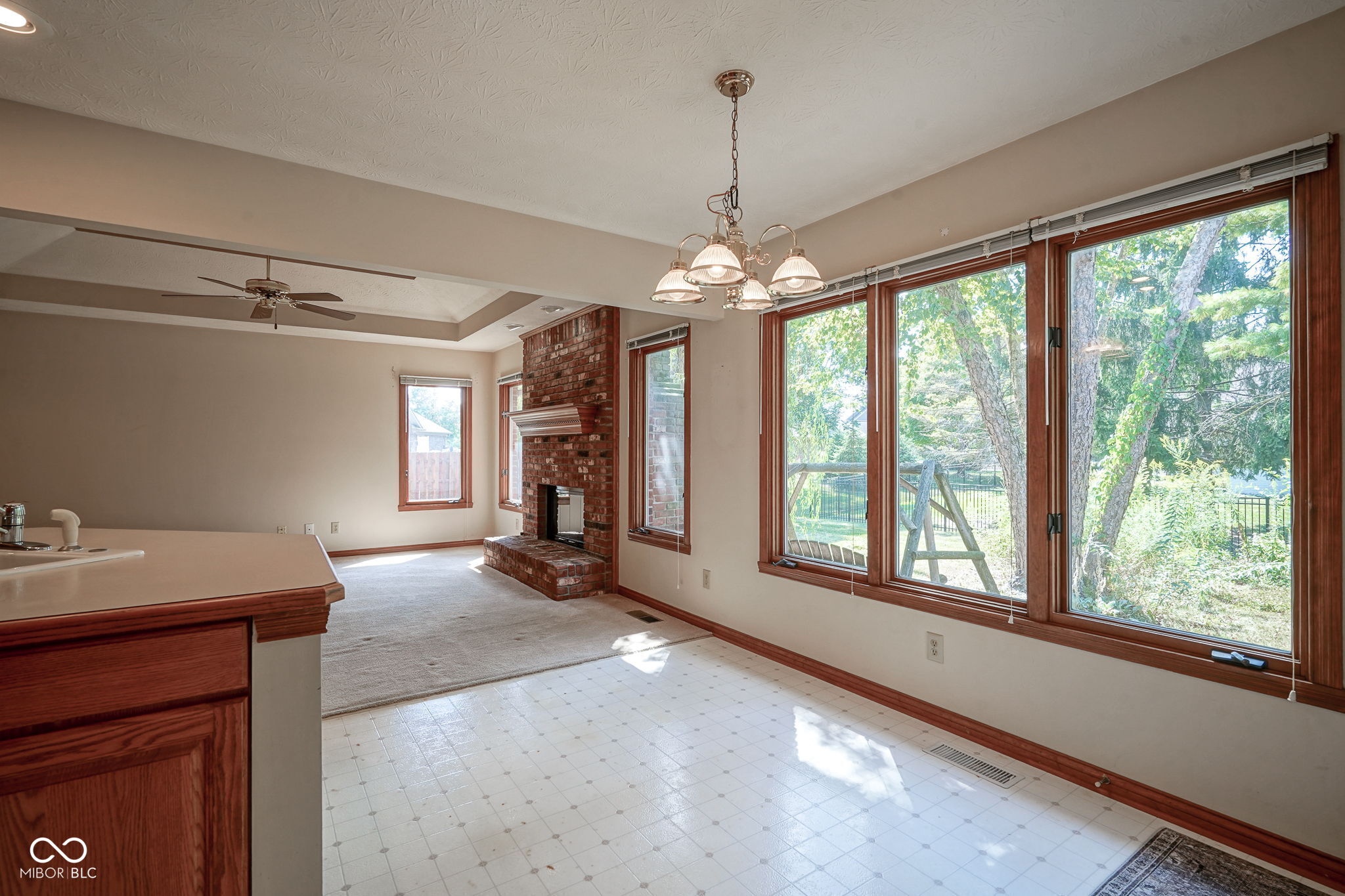 1810 Hunters Trail
