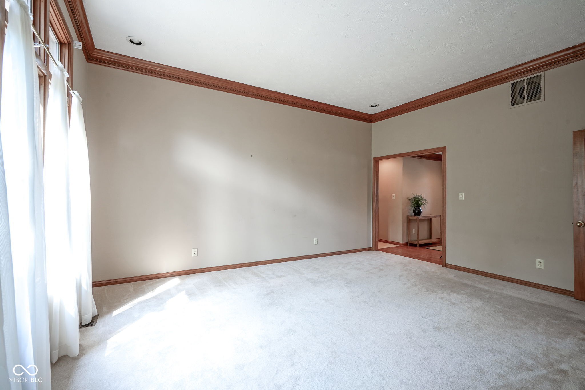 1810 Hunters Trail